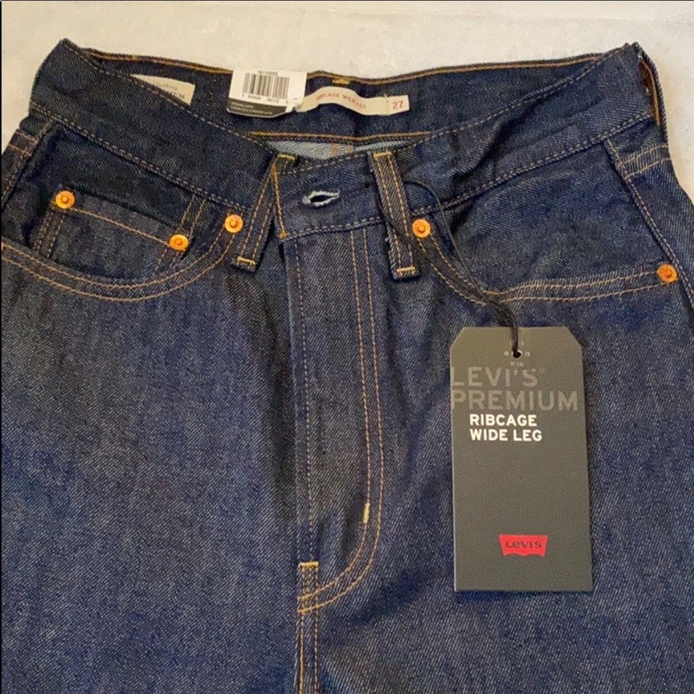 NEW Premium Levi’s Ribcage Wide Leg
